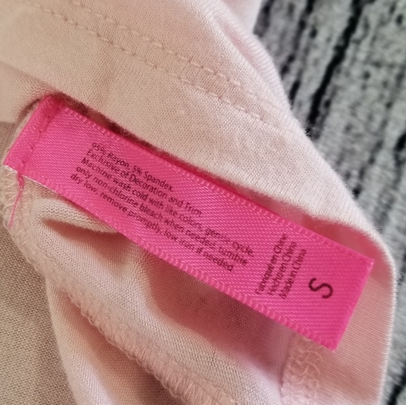 Betsey Johnson Pink Palm Tree Graphic Tee - Picture 4 of 5